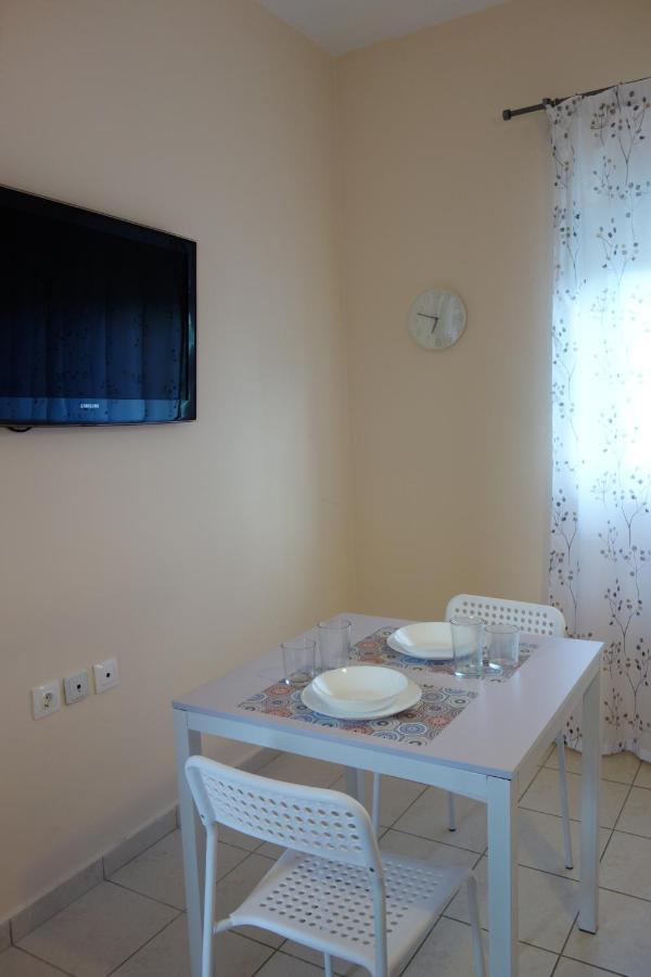 Kiki'S Cosy Apartments Néa Khilí Zewnętrze zdjęcie